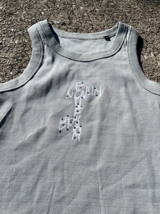 Cherish ERA NOVUM cropped wns tanks